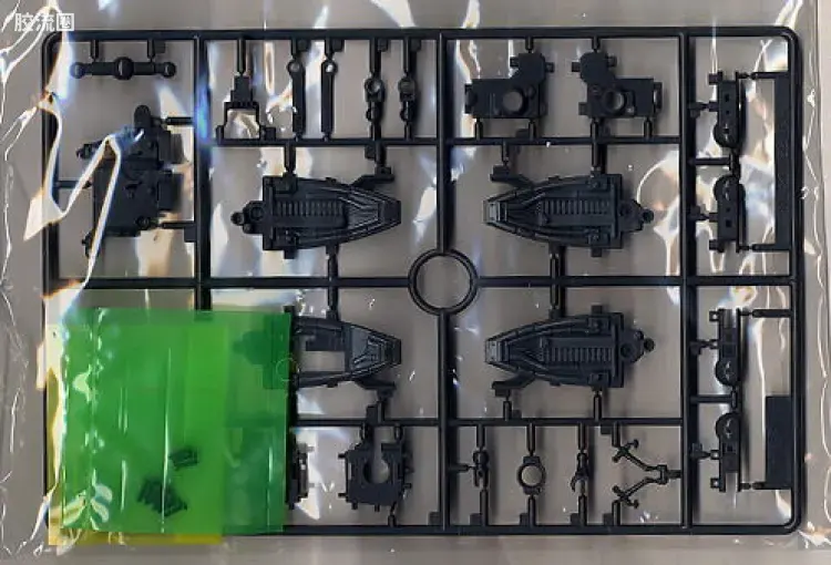 MG 机动警察 AV-98 英格拉姆3号机 反应装甲模式 - 图片